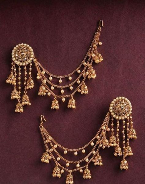 South Indian Bridal Earrings Gold, Golden Jewelry Earrings, Gold Jhumka Designs, Bahubali Earrings, Gold Jumkas, Bridal Jhumka, Sahara Earrings, Earrings Gold Indian, Golden Jhumka