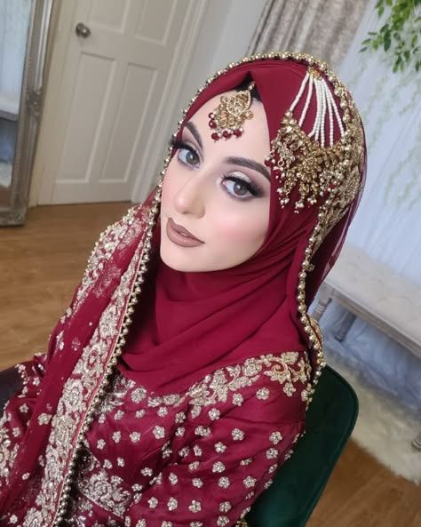 Pakistani Bride Hijab Style, Bride In Hijab Wedding Styles, Bridal Hijab Styles Pakistani, Hijab Bridal Look, Lehnga Designs 2023, Hijabi Dulhan, Hijab Bride Pakistani, Nikah Pics, Bride Hijab Style