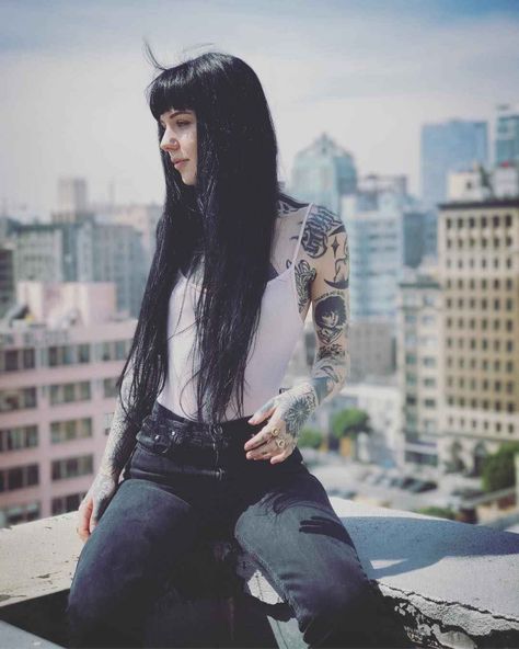 Tattoo artist, model and TV star Grace Neutral Tattoo Artist Style, Artist Style Clothing, Grace Neutral, Black Grunge, Body Modification, Grunge Hair, Artist Style, Dark Fashion, Inked Girls