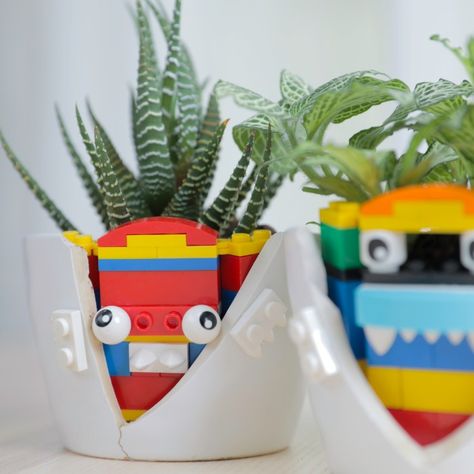 Lego Plant Pot, Lego Crafts, Diy Lego, Lego Craft, Planting Ideas, Lego Ideas, Lego Brick, In My Head, Plant Pot