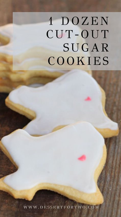 Sugar Cookies Small Batch, Sugar Cookie Recipe Small Batch, Cookies Small Batch, Small Batch Sugar Cookies, Sugar Cookie Desserts, Cut Out Sugar Cookies, Cut Out Sugar, Small Batch Baking, Homemade Sugar Cookies