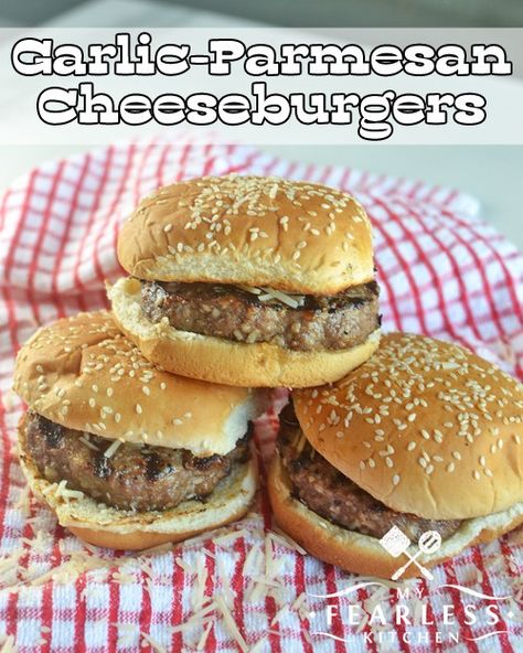 Garlic-Parmesan Cheeseburgers from My Fearless Kitchen. If you love garlic, parmesan, and cheeseburgers, these Garlic-Parmesan Cheeseburgers will be your new favorite burger! They are a quick fix on your grill. Cheeseburger Recipe, Burger Dogs, Burger Sliders, Grilled Burgers, Hamburger Recipes, Burgers Sandwiches, Beef Burgers, Barbecue Recipes, Good Burger