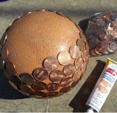 Penny Ball, Stepping Stones Diy, Garden Globes, Garden Balls, Bowling Balls, Garden Pest Control, Garden Types, Diy Bricolage, Concrete Garden