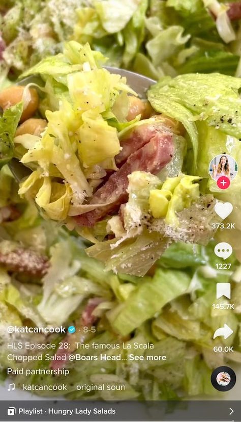 How To Make The Kardashian Salad Recipe From TikTok For An Easy Lunch Kardashian Salad Recipe, Kardashian Salad, Kardashian Salads, Recipe Tiktok, Pizza Salad, Refreshing Salad, Italian Salad, From Tiktok, Chopped Salad