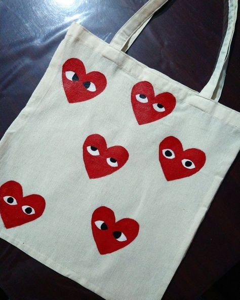 Tod Bag, 17 Doğum Günü, Decorated Tote Bags, Creative Tote Bag, Handpainted Tote, Diy Tote Bag Design, Handpainted Tote Bags, Totes Ideas, Sac Tote Bag