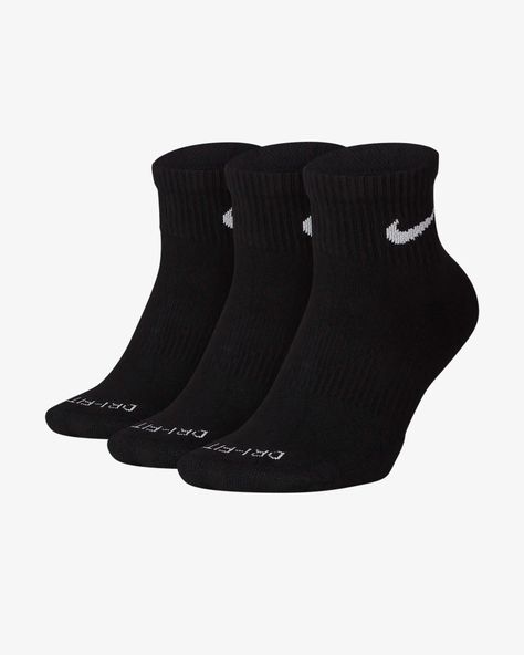 Ankle Socks Outfit, Outfits For 6th Grade, Black Nike Socks, Nike Ankle Socks, White Nike Socks, Nike Crew Socks, Skater Outfit, Summer Shopping List, Black And White Nikes