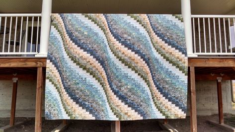 Surf Song Bargello - Quilt Pictures, Patterns & Inspiration... - APQS Forums Quilt Frame, Bargello Quilt Patterns, Bargello Quilt, Bargello Quilts, Quilting Frames, King Size Quilt, Sewing Class, My Bed, Thanksgiving Crafts