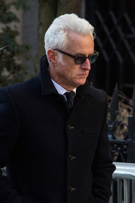 John Slattery John Slattery, Philip Seymour Hoffman, Mad Men, American Actors, Classic Hollywood, Celebrity Couples, The Man, Netherlands, Cool Pictures