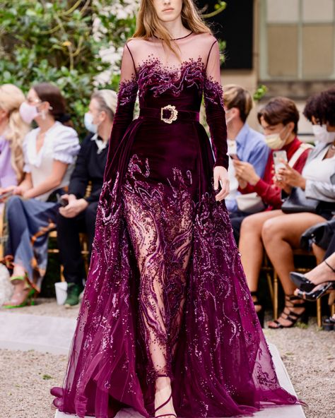 Étoile — Zuhair Murad | Fall/Winter 2021 Couture Zhuhai Murad, Zahir Murad, فستان زهري, فستان سهرة, Zuhair Murad, Fancy Dresses, Couture Fashion, Runway Fashion, Dress To Impress