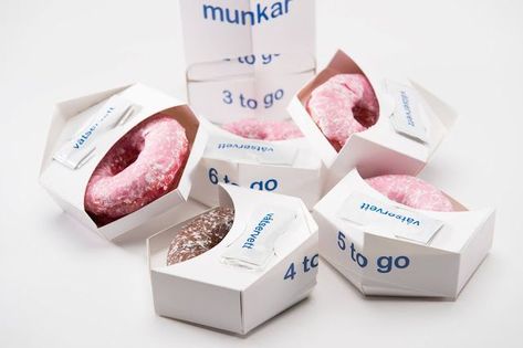 Takeaway Packaging, Donut Box, Bakery Boxes, Dessert Packaging, Bakery Packaging, Cookie Packaging, Box Packaging Design, Donut Shop, Donut Glaze