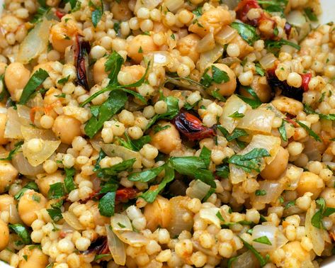 Giant Cous Cous, Giant Cous Cous Recipes, Giant Cous Cous Salad, Couscous Chickpea Salad, Couscous Chickpea, Parsley Juice, Giant Couscous, Couscous Recipe, Lebanese Food