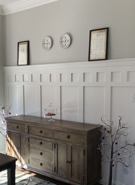 Dining room wainscoting with Sherwin Williams repose grey and pure white for the trim Grey Wall White Trim Living Room, Vertical Wainscoting Bedroom, Paint Colors With White Wainscoting, Dining Room Wainscoting Farmhouse, Wood Wall Dining Room Ideas, White Wainscoting Gray Walls, Farmhouse Wanescoting Ideas, Cottage Style Paneling, Front Entry Wainscotting