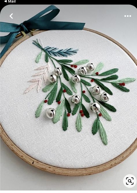 Ribbon Embroidery Christmas, Embroidery Stockings Christmas, Christmas Embroidery Patterns Free Printables, Christmas Tree Embroidery Patterns, Winter Embroidery Patterns, Winter Cross Stitch Patterns, Ornament Ideas Diy, Xmas Ornaments Diy, Diy Ornament Ideas