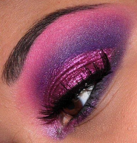 Cheshire Cat Makeup, Make Carnaval, Eyeshadow Designs, Drag Make-up, Cat Eye Makeup, Vibrant Eyes, Purple Eyeshadow, How To Apply Eyeshadow, Pink Eyeshadow