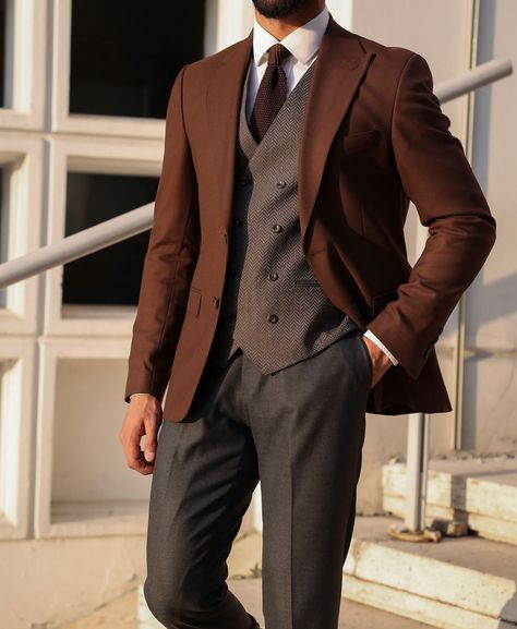 Blazer / Waistcoat: 36R Graduation Outfit Ideas For Men Classy, Classy Suits Men, Coat Pant For Men, Male Attire, Blazer Waistcoat, Civil Dress, Graduation Attire, Cocktail Suit, Suit Styles