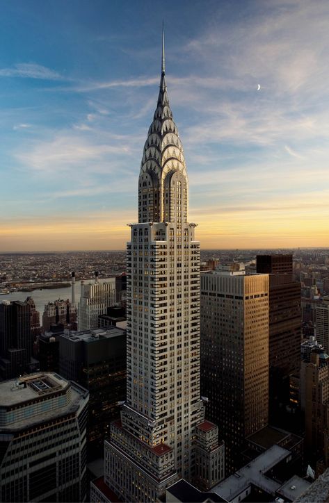 New York Buildings Architecture, New York Chrysler Building, Chrysler Building Aesthetic, The Chrysler Building, Apocalypse Painting, New York Skyscrapers, New York Building, Manhattan Buildings, Nyc Buildings