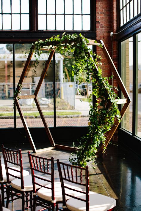 Diy Hexagon Wedding Arch, Hexagon Wedding Arch, Wedding Arch Greenery, Hexagon Arch, Hexagon Wedding, Wedding Archway, Arch Wedding, Wedding Arbour, Geometric Wedding