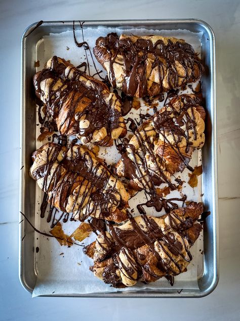 The Crookie – A Viral Croissant & Cookie Dessert Recipe! - Donal Skehan | EAT LIVE GO The Crookie – A Viral Croissant & Cookie Dessert Recipe! Croissant Cookie, Donal Skehan, Leftover Dough, Cronut, Chocolate Chip Cookie Dough, Dessert Recipe, Cookie Desserts, Something Sweet, Beautiful Food