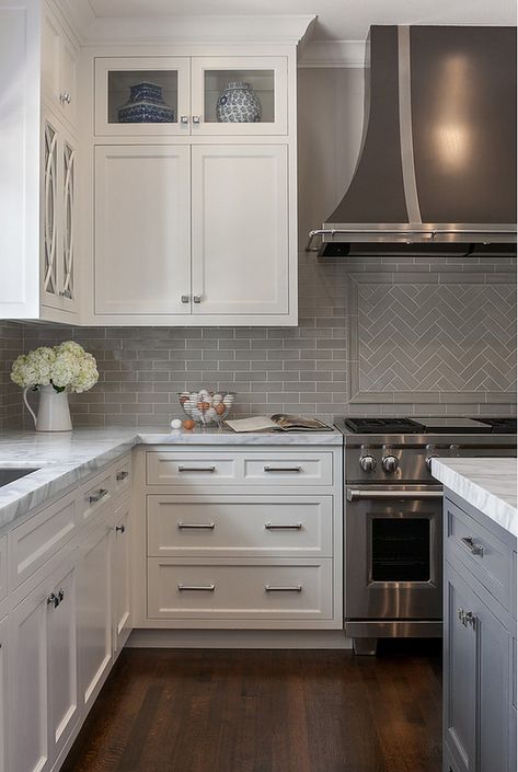 Cabinets Hardware, Kitchen Gray, Interior Dapur, Kabinet Dapur, Gray Cabinets, Farmhouse Kitchen Cabinets, Kitchen Cabinets Decor, Kitchen Cabinets Makeover, White Kitchen Design