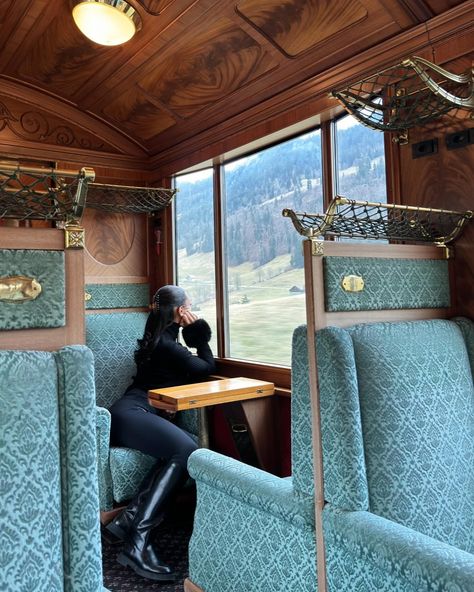 Another pinch-me train ride through the Swiss Alps, enroute to France 🤍