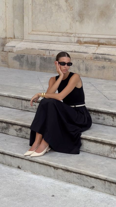 ☼ Danielle Copperman Sersoub ☾ (@dcopperman) • Instagram photos and videos Danielle Copperman, Minimalist Fashion Women Outfits, Modest Casual Outfits, Europe Outfits, Timeless Dress, Womenswear Fashion, August 26, Neutral Fashion, Casual Style Outfits