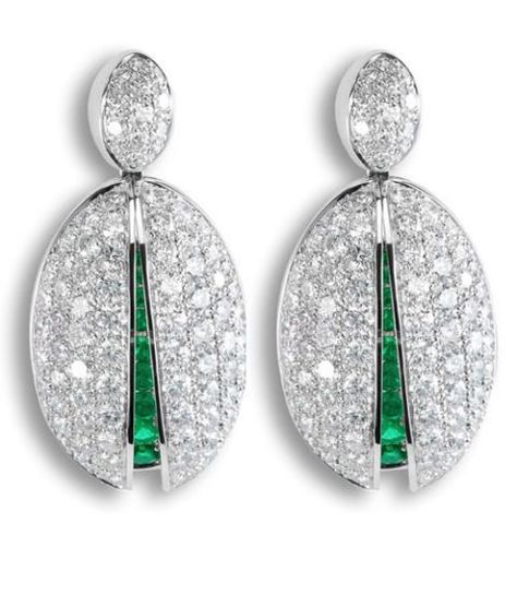 Chopard Earrings, Emerald Drop Earrings, Black And White Rings, Bazaar Magazine, Emerald Earrings Drop, Round Diamond Earrings, High Jewelry Ring, White Gold Diamond Earrings, Best Jewelry