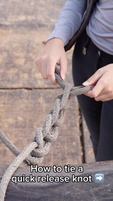 Quick Release Knot, Horse's Neck, Horse Stall, Horse Stalls, Cute Horses, Daisy Chain, A Horse, Quick Release, Let Go