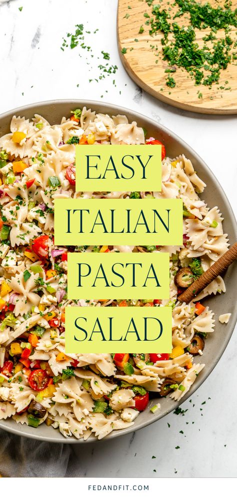 Farfalle Pasta Salad, Farfalle Pasta Recipes, Italian Dressing Pasta Salad, Buttery Noodles, Easy Italian Pasta, Bow Tie Pasta Recipe, Cold Pasta Dishes, Easy Italian Pasta Salad, Bowtie Pasta Salad