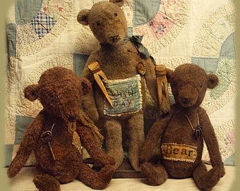 Primitive Bear, Primitive Doll Patterns, Bear Patterns, Primitive Doll, Giant Candy, Primitive Style, Raggedy Ann And Andy, Vintage Teddy Bears, Primitive Crafts