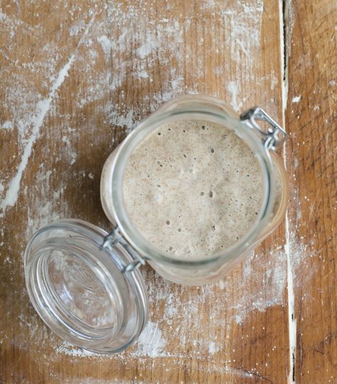 Beginner Sourdough Starter Recipe | The Clever Carrot Clever Carrot Sourdough, The Clever Carrot, Clever Carrot, Healthy Starters, Making Sourdough Bread, Dough Starter, Sourdough Bread Starter, Starter Recipe, Mason Jar Kitchen