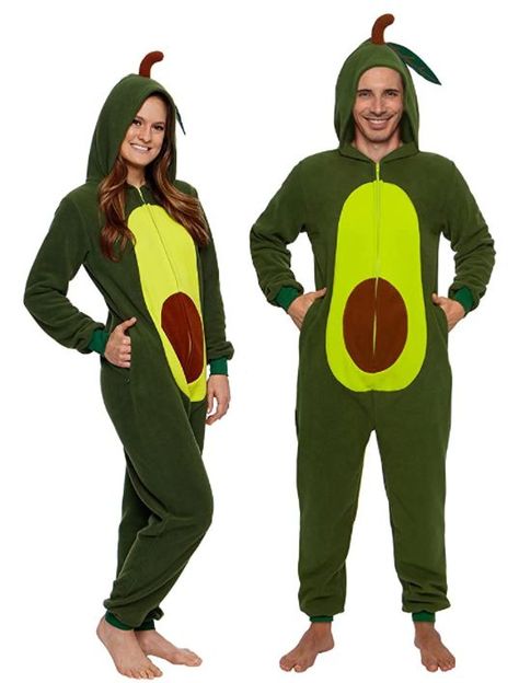 Couple Halloween Costumes | Avocado Costume | #halloween #couplehalloween Work Appropriate Halloween Costumes, Avocado Costume, Food Halloween Costumes, Avocado Food, Cozy Food, Food Halloween, Animal Halloween Costumes, Onesie Costumes, Food Costumes