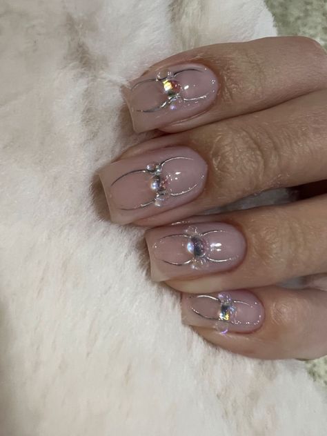 Funky Nail Ideas Square, Square Nail Designs Sparkle, Short Nail Silver Designs, Short Square Silver Nails, Short Nails Silver Design, Gem Spider Nails, Short Nails Alternative, Gems On Short Nails, Short Spider Nails