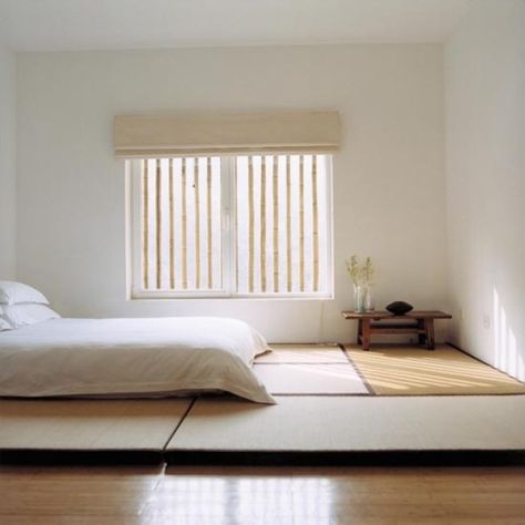 bedroom Japanese Minimalist Bedroom, Bedroom Japanese Style, Bamboo Villa, Tatami Futon, Japanese Style Bedroom, Tatami Bed, Japanese Bedroom, Tatami Room, Minimalist Bedroom Decor