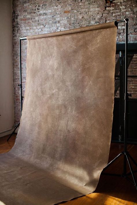 Painted Canvas Backdrop, Fond Studio Photo, Canvas Backdrop, Studio Photography Backdrop, Photography Studio Design, Photography Studio Setup, Photography Backdrops Diy, Photoshoot Backdrops, Home Studio Photography