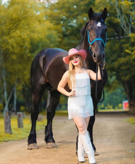 Vaquera Photoshoot, White Cowgirl Outfit, Iphone Contacts Aesthetic, Contacts Aesthetic, Pics For Vision Board, Vision Board Black, Aesthetic Couple Poses, Valentines Day Shoot, Halloween Costumes Couple