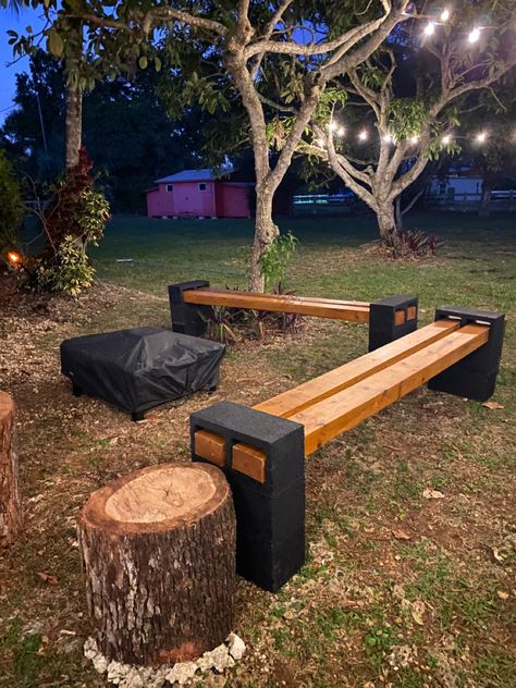 Design Backyard, Diy Bench Outdoor, Diy Backyard Landscaping, Backyard Diy Projects, Backyard Fire, Outdoor Decor Backyard, Yard Design, Fire Pit Backyard, Backyard Makeover