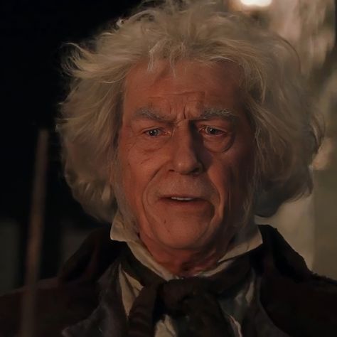 📂› garrick ollivander icon 𓄳 #OLLIVANDER #ICONS #UNFILTERED #JOHNHURT Garrick Ollivander, Harry Potter Movies, Ravenclaw, Hogwarts, Harry Potter, Harry Potter Films