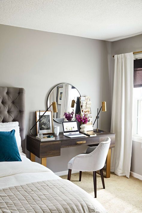 Guest Bedroom With Desk, Gold Accents Bedroom, Arranging Bedroom Furniture, Bedroom Arrangement, Bedroom Accent, Master Room, Bedroom Desk, Bedroom Layouts, Work Desk