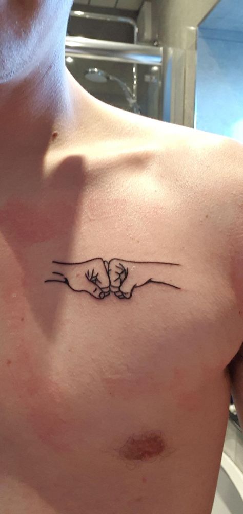 Small Tattoos For Men Matching, Matching Dude Tattoos, Guy Friendship Tattoos, Best Friend Tattoos Man, Set Tattoo Friends Men, Small Gender Neutral Tattoos, Best Family Tattoos For Men, Best Bro Tattoos, Men Friendship Tattoos