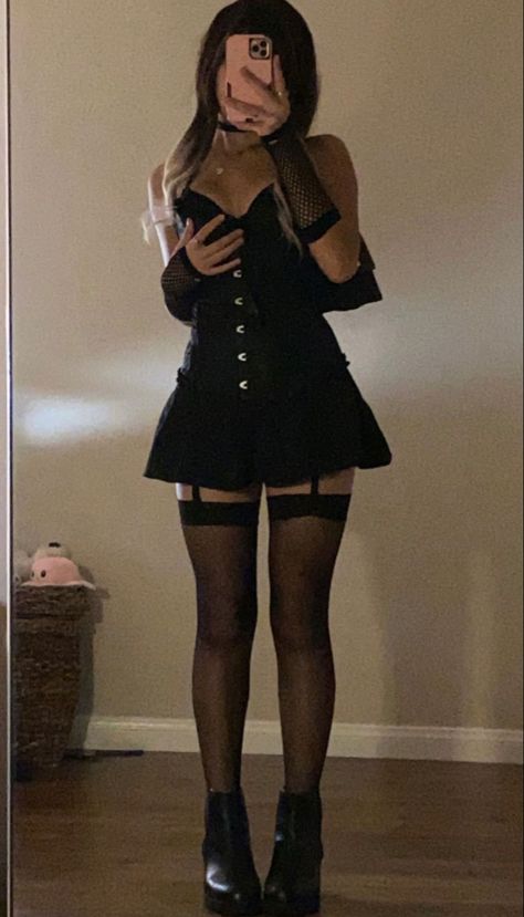 mirror picture pic halloween costume misa death note fishnets boots corset Misa Halloween Costume, Misa Costume, Skater Skirt, Halloween Costume, Halloween