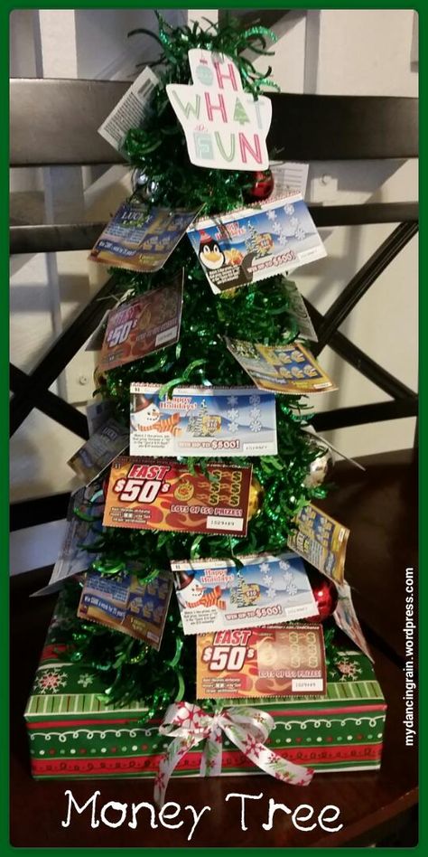 DIY gift idea: Who says money doesn't grow on trees? It does when you give someone a lotto tree! Lottery Ticket Gift, Diy Christmas Gift Ideas, Homemade Holiday Gifts, Presente Diy, Ge Bort, Creative Diy Gifts, Money Tree, Homemade Holiday, Christmas Gift Basket