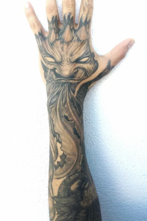 (Design by Paul booth)  Done by chuy Hernandez Gonzalez mty nl.mx Paul Booth Tattoo Designs, Paul Booth Tattoos, Paul Booth, Art Tattoos, Body Art Tattoos, Hand Tattoos, Cool Tattoos, Art Tattoo, Tatting