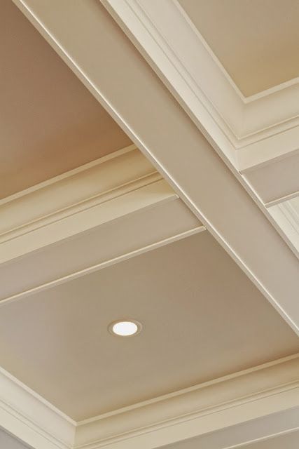 Cofford Ceiling Family Rooms, Cofford Ceilings, Coffer Ceiling, Coffered Ceiling Design, Box Beam Ceiling, Ceiling Crown Molding, Plafond Design, Ceiling Detail, Ceiling Treatments