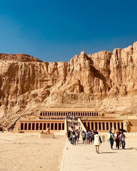 TEMPLE RUNNN ☀️ 📍LUXOR, EGYPT . . . #luxor #luxortemples #egyptfashion #egyptology #egypt🇪🇬 #egyptphotography Egyptology Aesthetic, Desert Ruins, Hurghada Egypt, Egypt Fashion, Luxor Temple, Travel Inspiration Destinations, Luxor Egypt, Birthday Trip, February 8