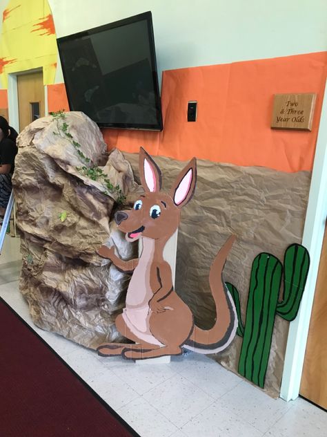 Australia Classroom Decor, Turnabout Pointe Vbs, Australian Vbs Decorations, Outback Decorations, Outback Vbs Decorations, Outback Rock Vbs Decorations, Australian Classroom, Vbs Diy, Zoomerang Vbs