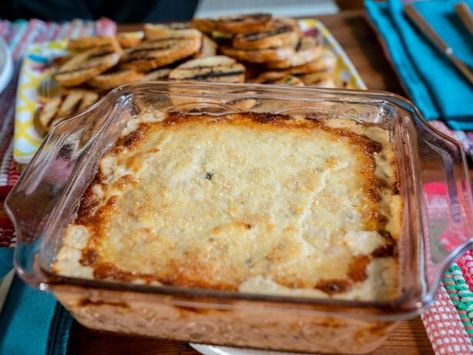 Miss Brown's 5 Onion Dip - Recipe from Food Network: Delicious Miss Brown | Sibling Supper: Season 2, Episode 12 | A few of Kardea's brothers and sisters are getting together at her place to catch up and share a meal. She's making a Slow-Roasted Onion Dip as an appetizer along with Grilled Garlic Bread. For the main course, there's a Southern Veggie Lasagna and a Kale Caesar Salad. What a delicious way to get the siblings together! Kardea Brown Recipes, Shrimp Scampi Dip, Delicious Miss Brown, Kardea Brown, Grilled Garlic, Onion Dip Recipe, Kale Caesar, Brown Food, Brown Recipe