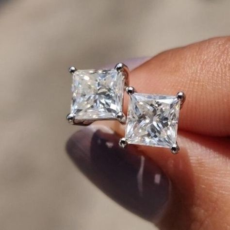 NEW 2.5 CARAT SILVER SQUARE DIAMOND STUD EARRINGS Micro Earrings, Square Diamond Studs, Coach Earrings, Beautiful Diamond Earrings, Wedding Rose, Gift Bracelet, Engagement Band, Jewelry Bridal, Heart Shaped Diamond