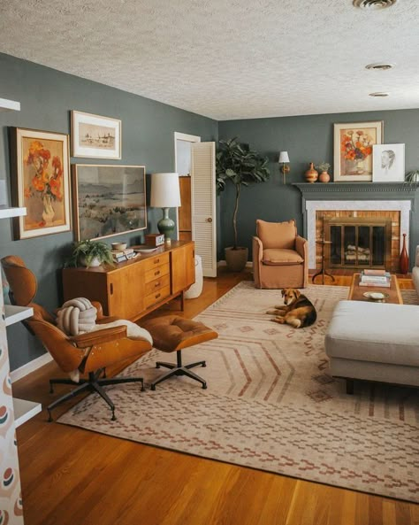 yellow and blue living room inspiration • Instagram Mid Century Modern Living Room Green Sofa, Living Room Inspo Green Couch, Wood Paneled Living Room, Mid Century Colorful Living Room, Green Boho Living Room, Cozy Mid Century Modern Living Room, Large Living Room Ideas, Mid Century Modern Living Room Design, Mcm Living Room