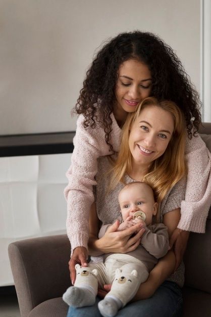 Lesbian Family Photos With Baby, Lesbian Family Photos, Wlw Family, Wlw Romance, Grandparents Photography, Couple With Baby, Two Moms, Rainbow Family, Family Photos With Baby