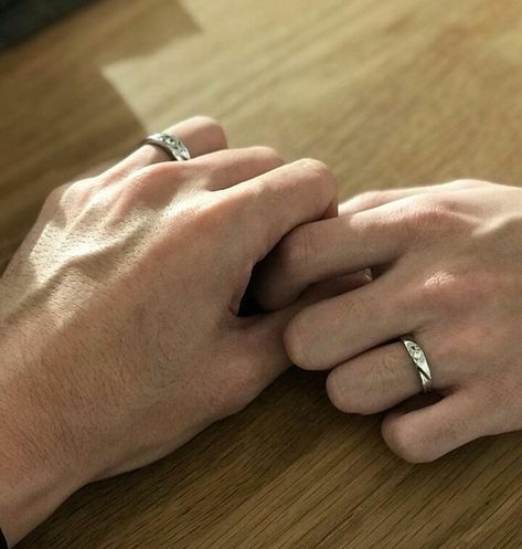 HIStory 2- 是非 (History 2- right or wrong)  >Instagram< Wedding Ring Aesthetic Couple, Wedding Rings Aesthetic Couple, Wedding Rings Aesthetic, Wedding Ring Aesthetic, Ring Aesthetic, Rings Aesthetic, Aesthetic Couple, We Heart It, Wedding Rings